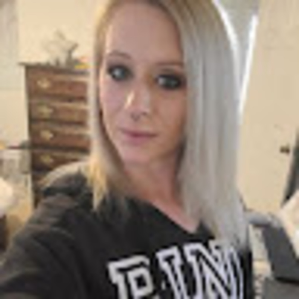 Meet your Posher, Courtney